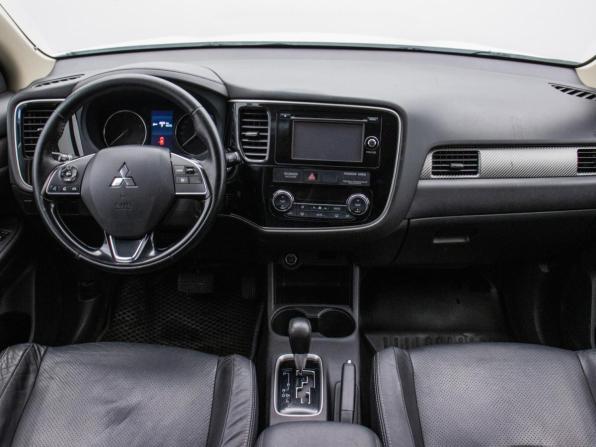 Mitsubishi Outlander III Рестайлинг 2 с пробегом 2015 года, цена 1 289 000 рублей, 288601 км, внедорожник, Автокод Объявления