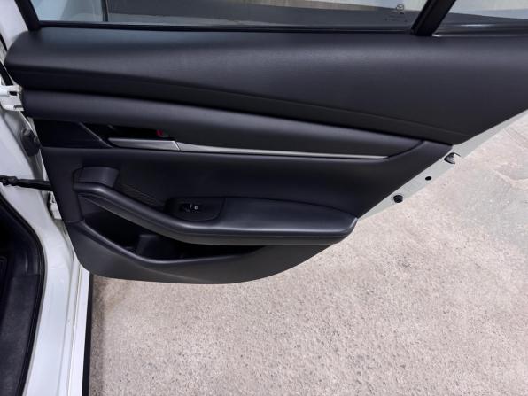 Mazda 3 IV (BP) с пробегом 2020 года, цена 1 850 000 рублей, 81162 км, седан, Автокод Объявления