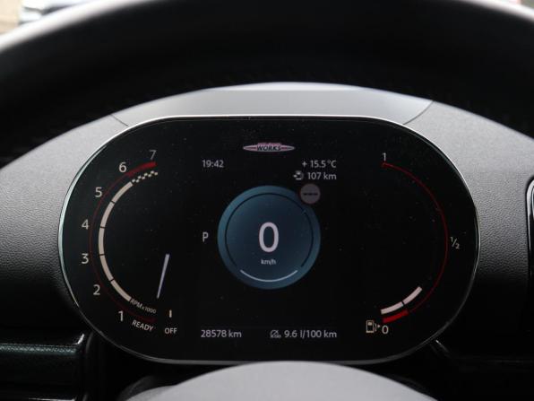 Mini Clubman II Рестайлинг с пробегом 2022 года, цена 4 550 000 рублей, 28576 км, универсал, Автокод Объявления