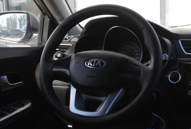 Kia Rio III с пробегом 2013 года, цена 910 000 рублей, 118147 км, хэтчбек, Автокод Объявления