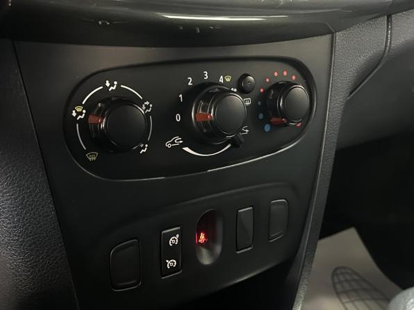 Renault Sandero II с пробегом 2014 года, цена 670 000 рублей, 158501 км, хэтчбек, Автокод Объявления