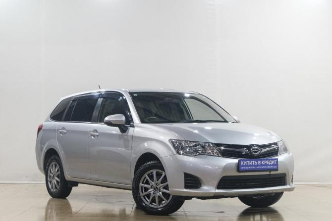 Toyota Corolla XI (E160 E170 E180) с пробегом 2013 года, цена 1 269 000 рублей, 75000 км, универсал, Автокод Объявления