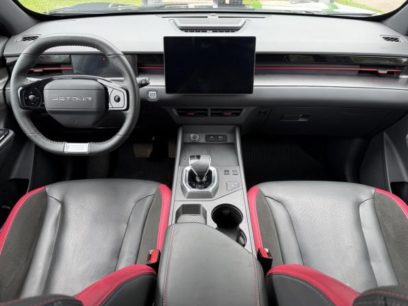JETOUR DASHING I с пробегом 2023 года, цена 2 050 000 рублей, 56300 км, внедорожник, Автокод Объявления