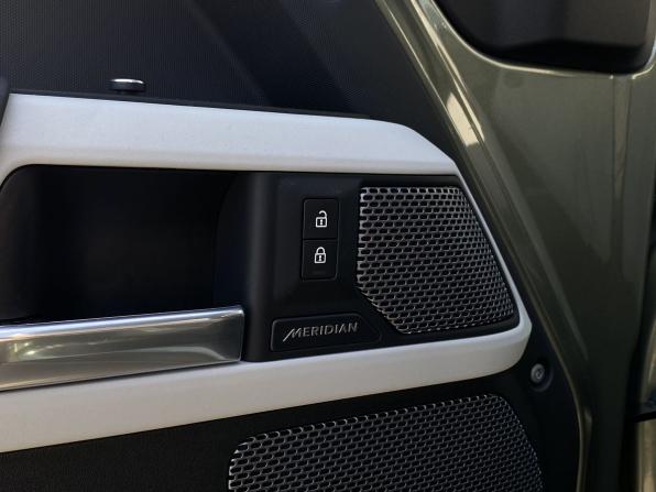 Land Rover Defender II с пробегом 2021 года, цена 5 799 000 рублей, 29427 км, внедорожник, Автокод Объявления
