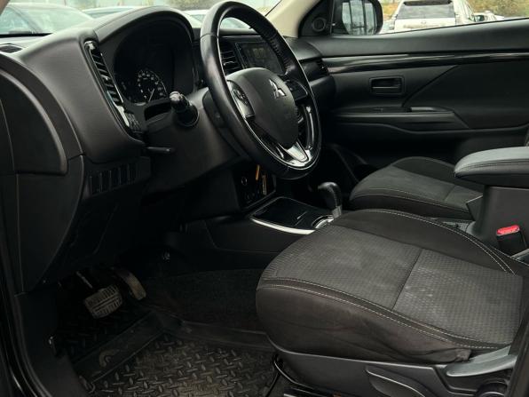 Mitsubishi Outlander III Рестайлинг 3 с пробегом 2019 года, цена 1 637 000 рублей, 308009 км, внедорожник, Автокод Объявления