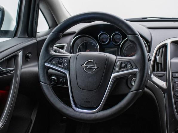 Opel Astra J Рестайлинг с пробегом 2013 года, цена 787 000 рублей, 102477 км, хэтчбек, Автокод Объявления