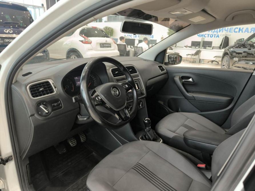 Volkswagen Polo V Рестайлинг Казань  - изображение 20