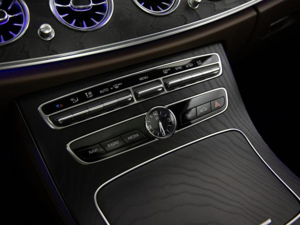 Mercedes-Benz E-Класс V (W213 S213 C238) с пробегом 2017 года, цена 2 673 000 рублей, 193317 км, седан, Автокод Объявления
