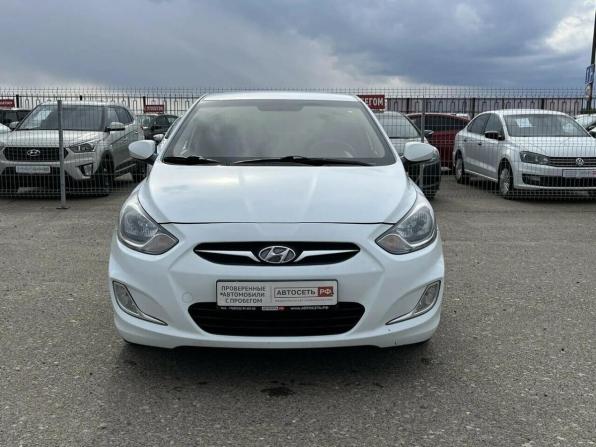 Hyundai Solaris I с пробегом 2014 года, цена 995 749 рублей, 123215 км, седан, Автокод Объявления