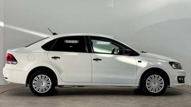 Volkswagen Polo V Рестайлинг с пробегом 2018 года, цена 1 185 000 рублей, 75000 км, седан, Автокод Объявления