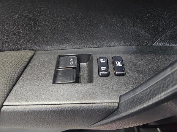 Toyota Corolla XI (E160 E170 E180) с пробегом 2013 года, цена 1 095 000 рублей, 178623 км, седан, Автокод Объявления