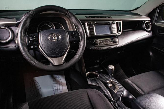 Toyota RAV4 IV (XA40) с пробегом 2014 года, цена 1 799 000 рублей, 249458 км, внедорожник, Автокод Объявления