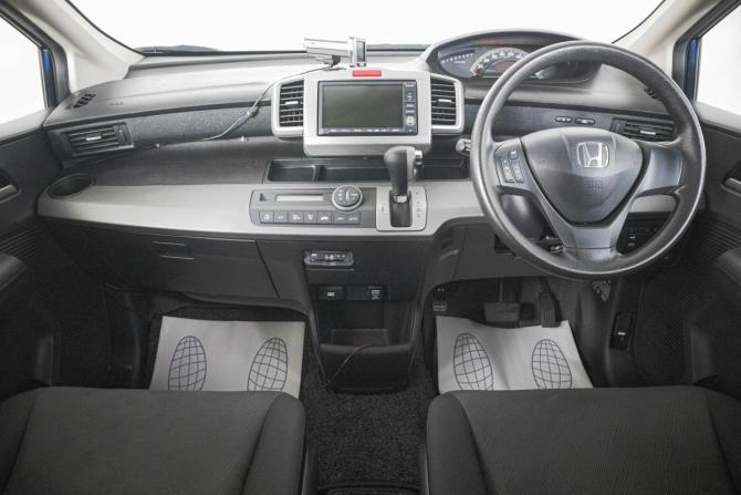 Honda Freed I с пробегом 2010 года, цена 1 049 000 рублей, 89000 км, компактвэн, Автокод Объявления