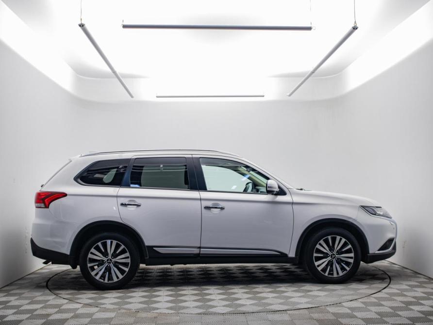 Mitsubishi Outlander III Рестайлинг 3 Москва  - изображение 4