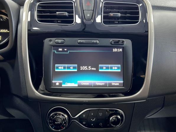 Renault Logan II Рестайлинг с пробегом 2019 года, цена 1 325 000 рублей, 53002 км, седан, Автокод Объявления