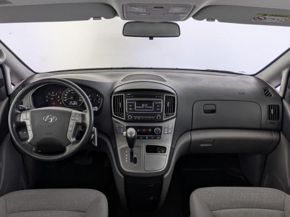Hyundai H-1 II Рестайлинг 2 с пробегом 2019 года, цена 3 350 000 рублей, 74333 км, минивэн, Автокод Объявления
