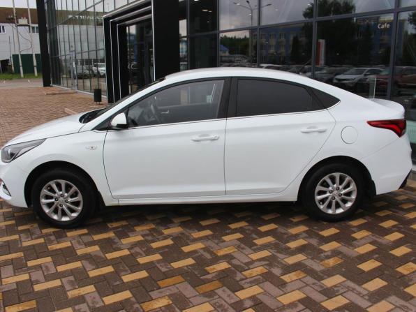 Hyundai Solaris II с пробегом 2018 года, цена 1 150 000 рублей, 120997 км, седан, Автокод Объявления