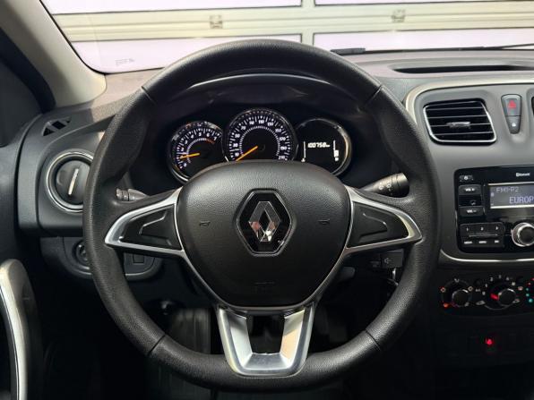 Renault Logan II Рестайлинг с пробегом 2019 года, цена 1 125 000 рублей, 100758 км, седан, Автокод Объявления