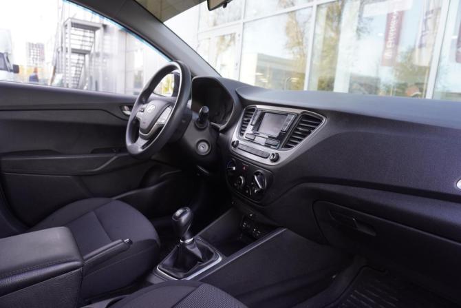 Hyundai Solaris II с пробегом 2018 года, цена 1 199 000 рублей, 109204 км, седан, Автокод Объявления