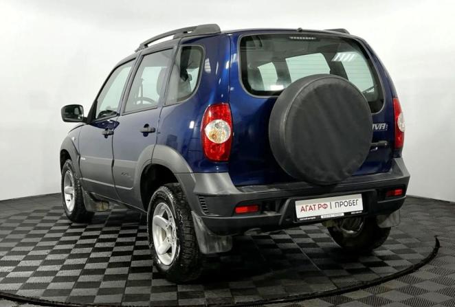Chevrolet Niva I Рестайлинг с пробегом 2018 года, цена 760 000 рублей, 111912 км, внедорожник, Автокод Объявления