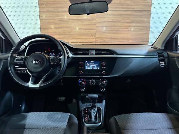 Kia Rio IV Рестайлинг с пробегом 2021 года, цена 1 599 999 рублей, 83895 км, седан, Автокод Объявления