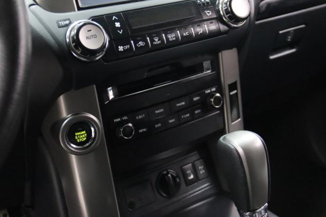 Toyota Land Cruiser Prado 150 Series с пробегом 2013 года, цена 2 465 650 рублей, 327780 км, внедорожник, Автокод Объявления