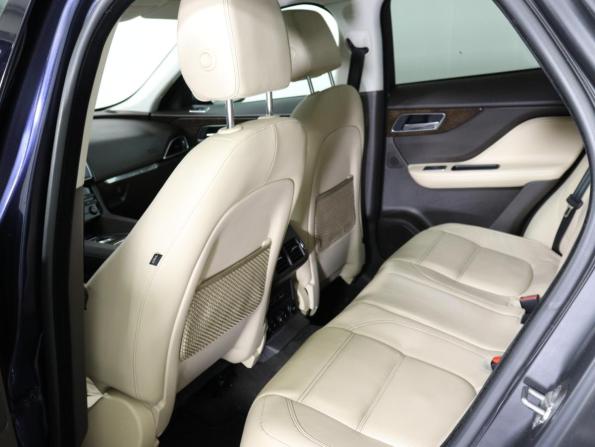 Jaguar F-Pace I с пробегом 2016 года, цена 2 100 000 рублей, 131379 км, внедорожник, Автокод Объявления