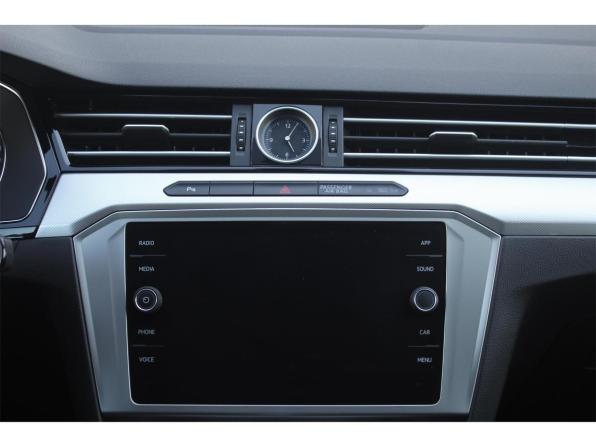 Volkswagen Passat B8 с пробегом 2018 года, цена 1 670 000 рублей, 208550 км, универсал, Автокод Объявления