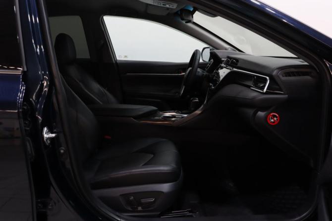 Toyota Camry VIII (XV70) с пробегом 2019 года, цена 2 800 000 рублей, 124586 км, седан, Автокод Объявления