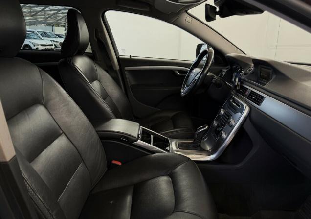 Volvo XC70 II Рестайлинг с пробегом 2015 года, цена 2 000 000 рублей, 252512 км, универсал, Автокод Объявления