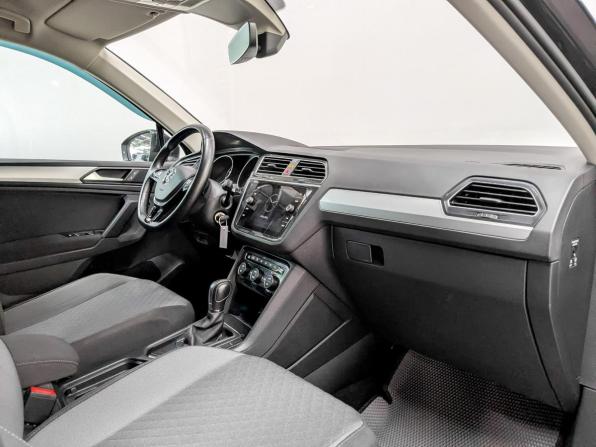Volkswagen Tiguan II с пробегом 2019 года, цена 2 800 000 рублей, 49000 км, внедорожник, Автокод Объявления