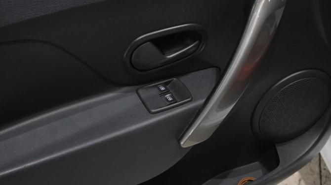 Renault Logan II с пробегом 2018 года, цена 830 000 рублей, 52000 км, седан, Автокод Объявления