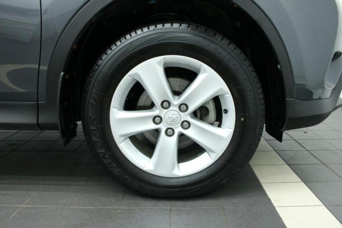 Toyota RAV4 IV (XA40) с пробегом 2013 года, цена 1 957 000 рублей, 106262 км, внедорожник, Автокод Объявления