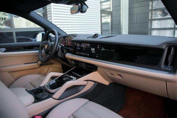 Porsche Cayenne III Рестайлинг с пробегом 2023 года, цена 17 495 000 рублей, 10172 км, внедорожник, Автокод Объявления