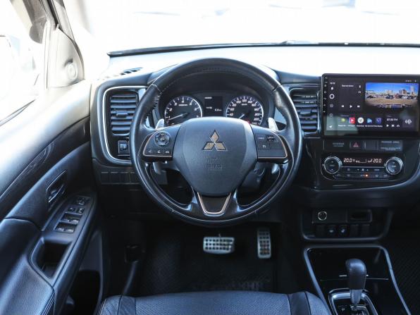 Mitsubishi Outlander III Рестайлинг 2 с пробегом 2017 года, цена 1 900 000 рублей, 186106 км, внедорожник, Автокод Объявления