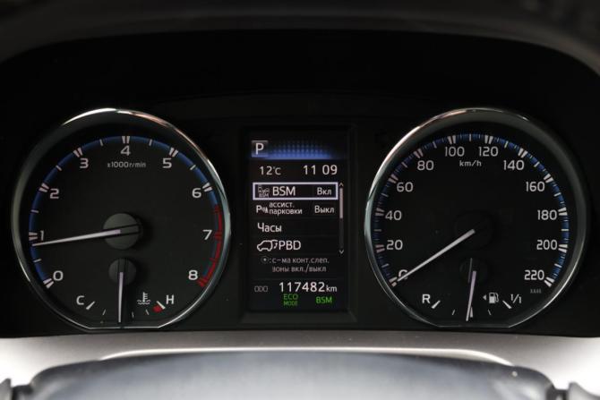 Toyota RAV4 IV (XA40) Рестайлинг с пробегом 2015 года, цена 2 499 000 рублей, 117481 км, внедорожник, Автокод Объявления