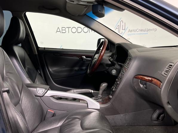Volvo XC70 I Рестайлинг с пробегом 2005 года, цена 779 000 рублей, 224365 км, универсал, Автокод Объявления