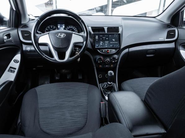 Hyundai Solaris I Рестайлинг с пробегом 2015 года, цена 765 000 рублей, 158726 км, седан, Автокод Объявления