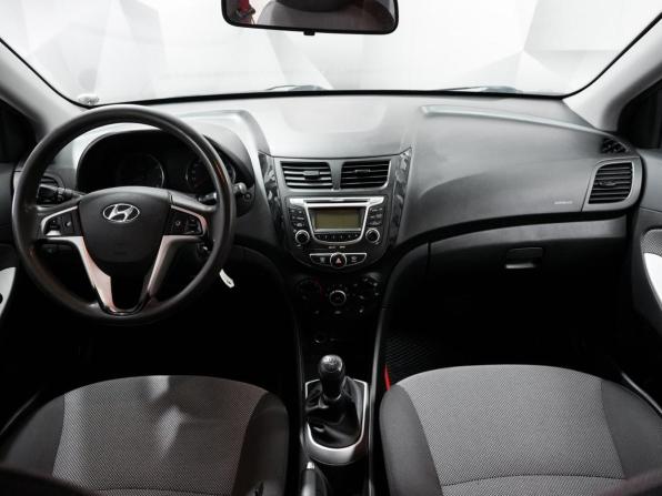 Hyundai Solaris I с пробегом 2013 года, цена 635 000 рублей, 189000 км, седан, Автокод Объявления