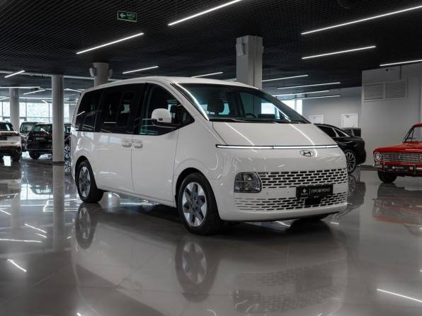 Hyundai Staria I с пробегом 2021 года, цена 5 380 000 рублей, 49261 км, минивэн, Автокод Объявления