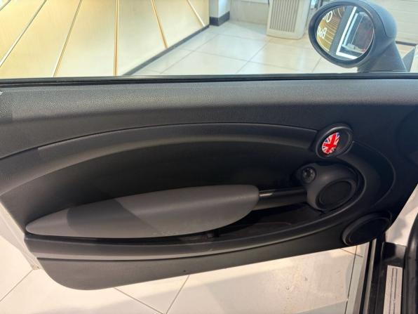Mini Hatch II (R56) с пробегом 2010 года, цена 599 000 рублей, 252000 км, хэтчбек, Автокод Объявления