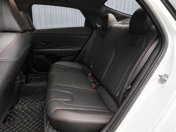 Hyundai Elantra VII (CN7) с пробегом 2022 года, цена 1 742 000 рублей, 32000 км, седан, Автокод Объявления