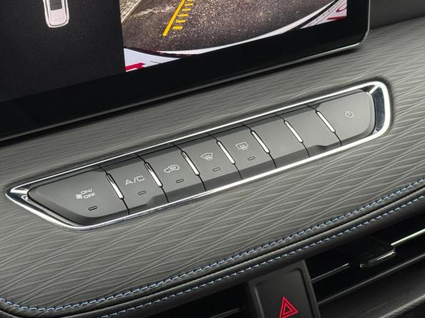 Haval Jolion I Рестайлинг с пробегом 2025 года, цена 2 100 000 рублей, 9253 км, внедорожник, Автокод Объявления