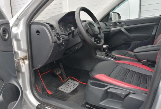Skoda Octavia II (A5) Рестайлинг с пробегом 2012 года, цена 850 000 рублей, 252560 км, лифтбек, Автокод Объявления