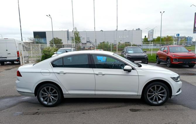 Volkswagen Passat B8 с пробегом 2016 года, цена 2 095 000 рублей, 153000 км, седан, Автокод Объявления