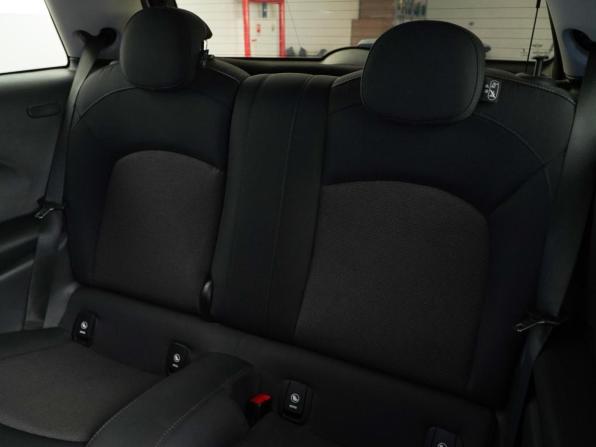 Mini Hatch III (F55/F56) Рестайлинг с пробегом 2018 года, цена 1 397 444 рубля, 147621 км, хэтчбек, Автокод Объявления