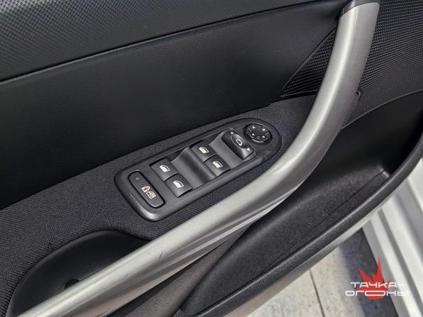 Peugeot 308 I Рестайлинг с пробегом 2012 года, цена 430 000 рублей, 173000 км, хэтчбек, Автокод Объявления