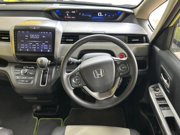 Honda Freed II с пробегом 2017 года, цена 1 499 000 рублей, 136000 км, компактвэн, Автокод Объявления