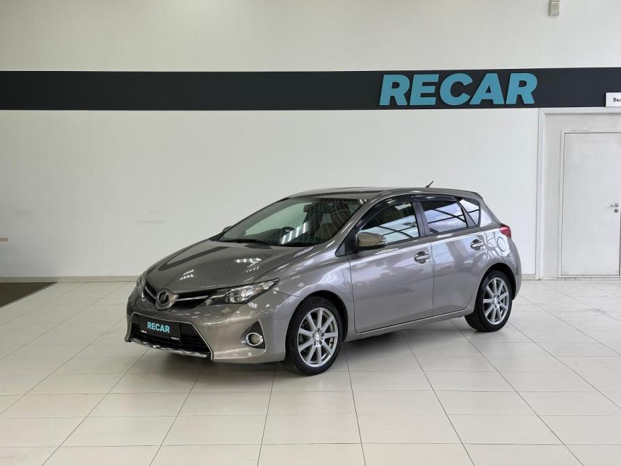 Toyota Auris II Санкт-Петербург  - изображение 1