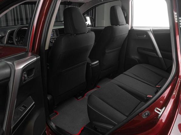 Toyota RAV4 IV (XA40) Рестайлинг с пробегом 2015 года, цена 2 461 000 рублей, 102814 км, внедорожник, Автокод Объявления